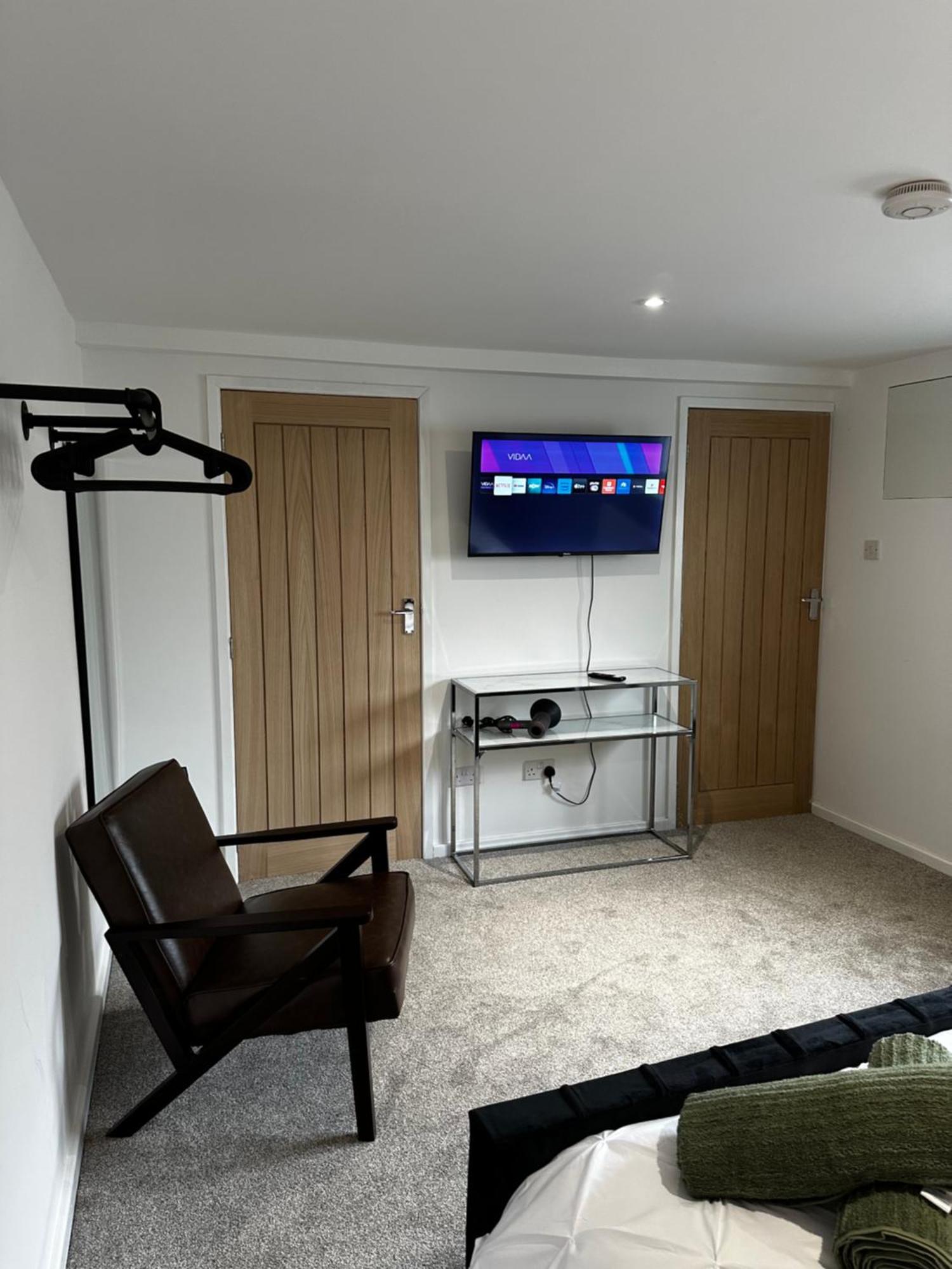 Appartement Entire Super King Bed Close To Town Centre