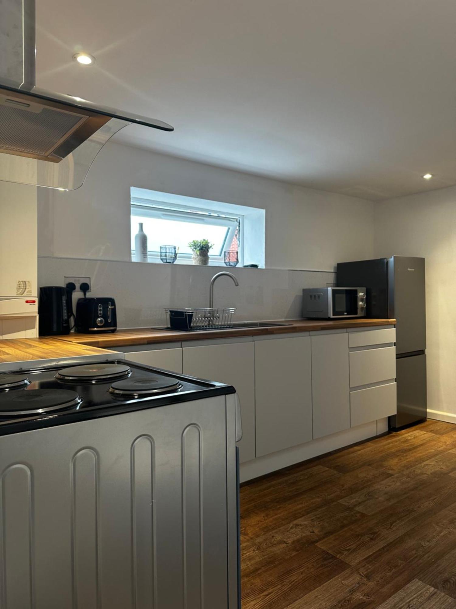 Appartement Entire Super King Bed Close To Town Centre