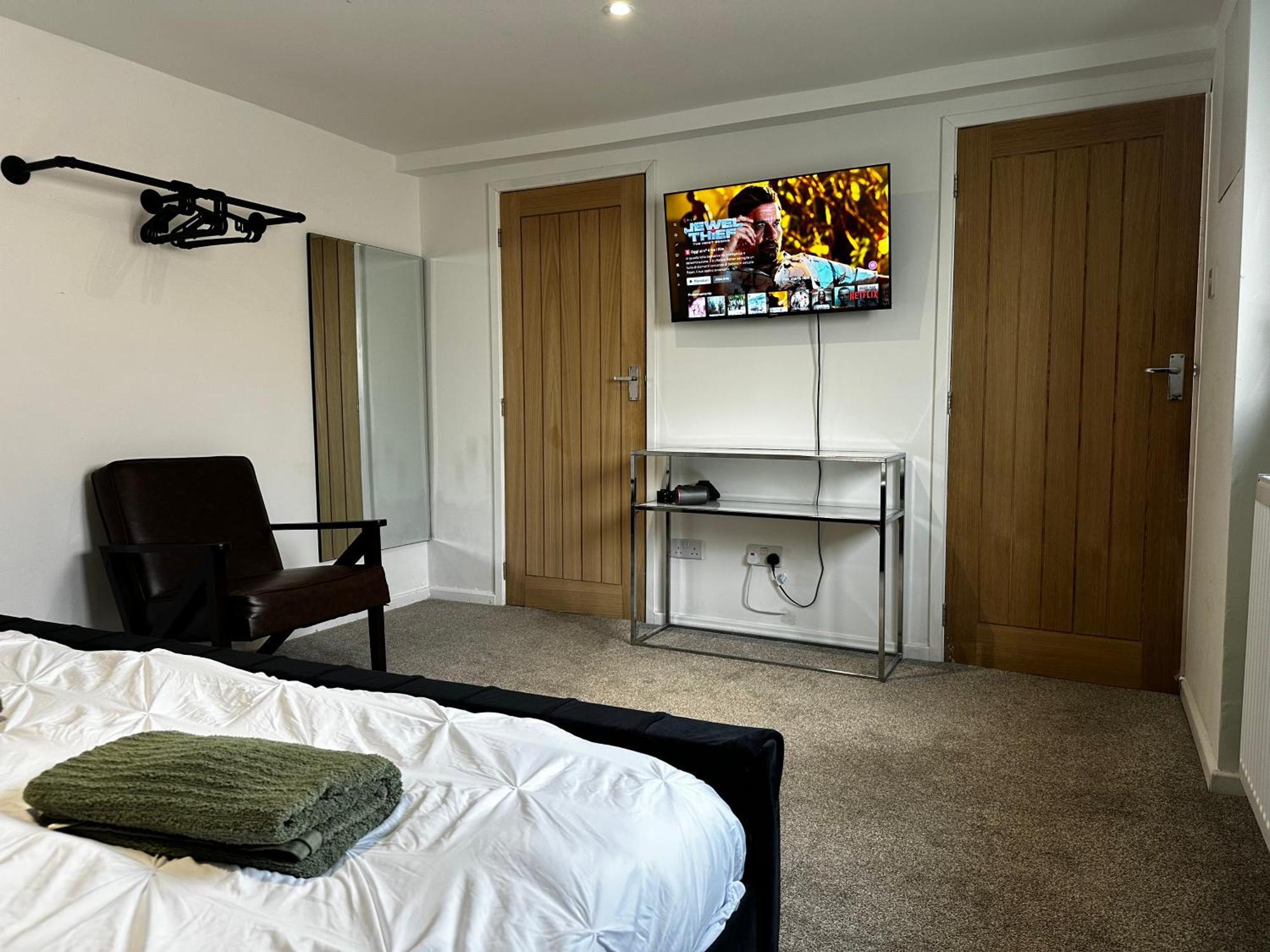 Apartment Entire Super King Bed Close To Town Centre Colchester
